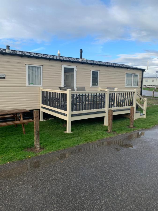 Gold Plus 6 Berth Caravan In New Beach With Parking Wifi And Decking 호텔 딤처치 외부 사진